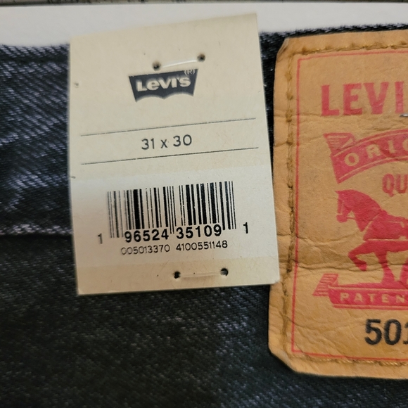 Levi's 501 Original Jeans - Picture 6 of 7